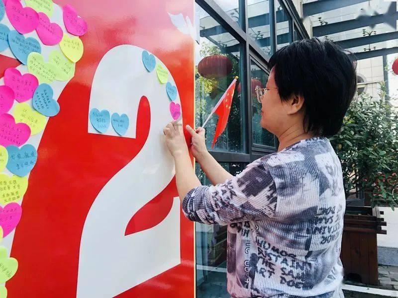 在餐馆里面上班,店子他要转了,我没在哪里上班了,工资等了几个月都还不发,这种情况怎么办?红迪网,分享你的兴趣